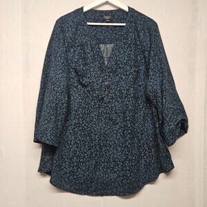 Torrid Harper Challis 3/4 Sleeve Top Black and Blue Star Print